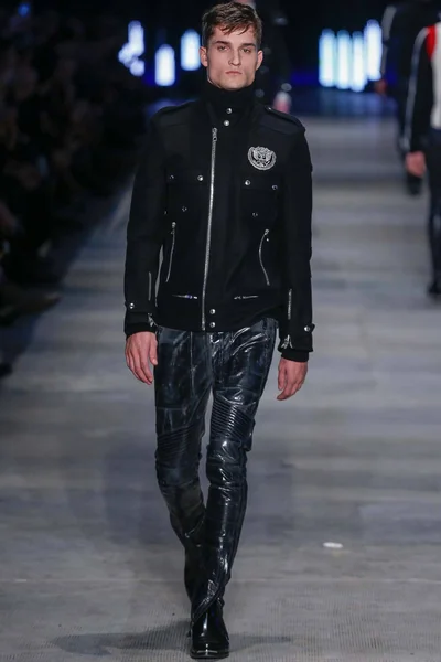 Look 9